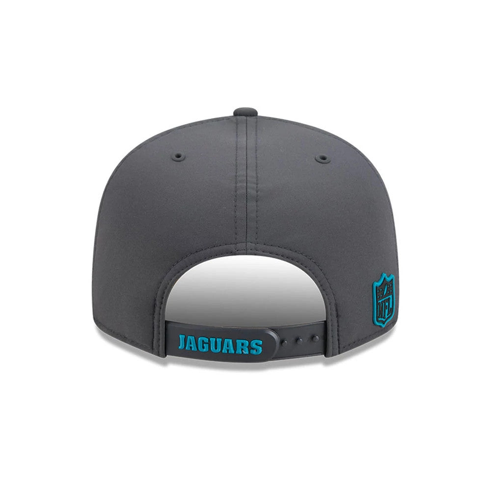 Pictured is this NFL Sideline 2026 Jacksonville Jaguars 9FIFTY Snapback cap in charcoal. 5