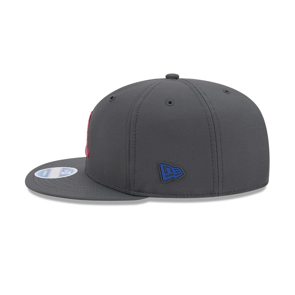 Pictured is this NFL Sideline 2026 New England Patriots 9FIFTY Snapback cap in charcoal. 6