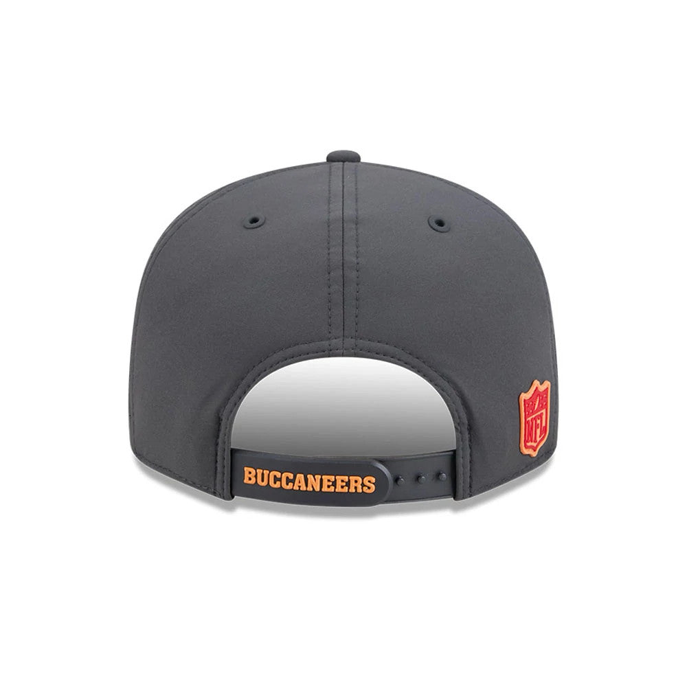 Pictured is this NFL Sideline 2026 Tampa Bay Buccaneers 9FIFTY Snapback cap in charcoal. 5