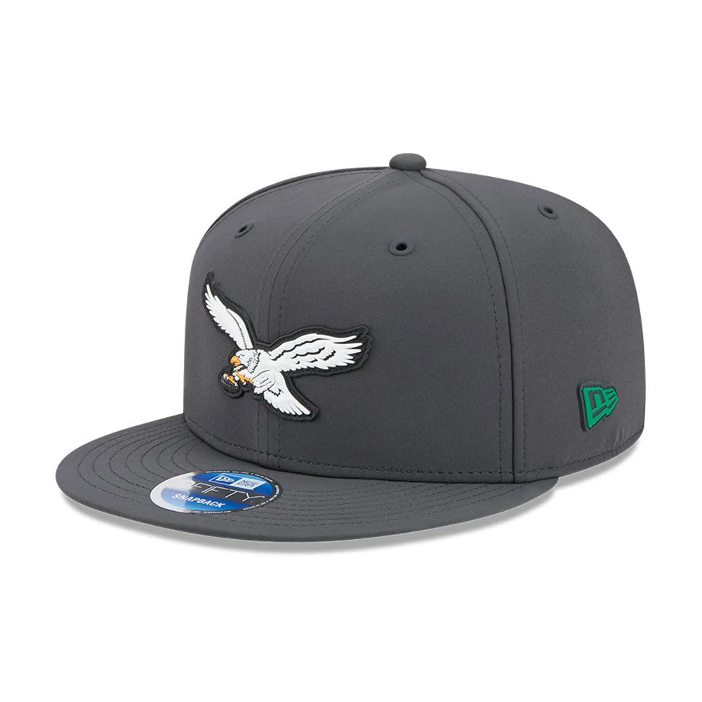 Pictured is this NFL Sideline 2026 Philadelphia Eagles 9FIFTY Snapback cap in charcoal. 1