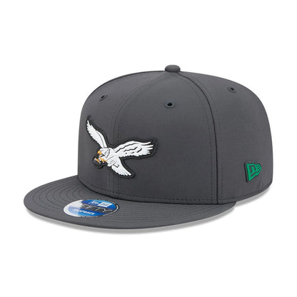 Pictured is this NFL Sideline 2026 Philadelphia Eagles 9FIFTY Snapback cap in charcoal. 1