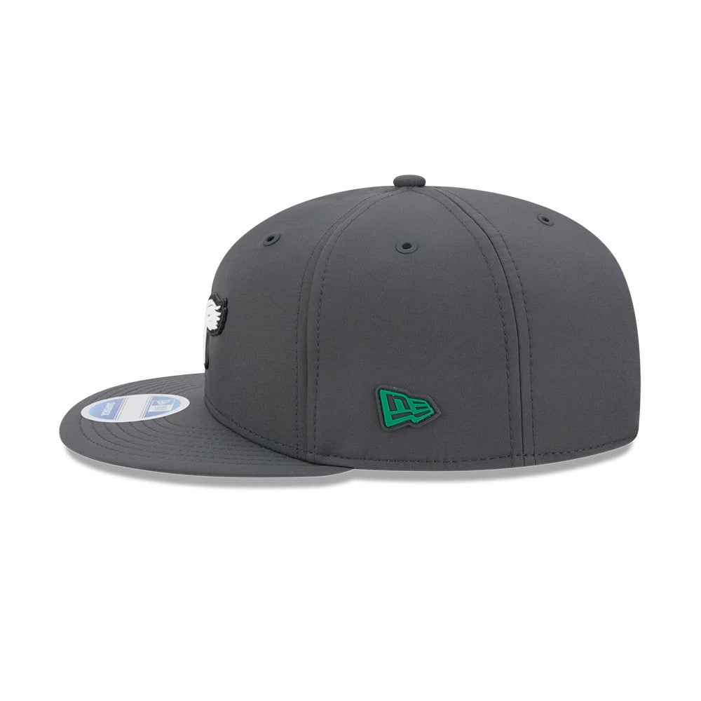 Pictured is this NFL Sideline 2026 Philadelphia Eagles 9FIFTY Snapback cap in charcoal. 6