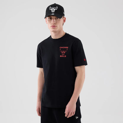 The model is wearing this NBA Court Graphic Chicago Bulls T-Shirt in black. 3