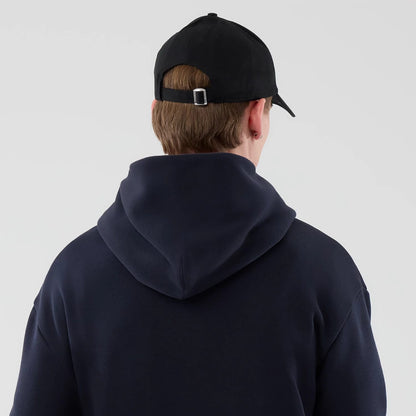 The model is wearing this NBA Core Plus LA Lakers Pullover Hoodie in navy. 7