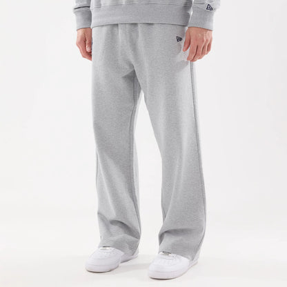 The model is wearing these MLB Straight Leg New York Yankees Straight Leg Joggers in grey. 7