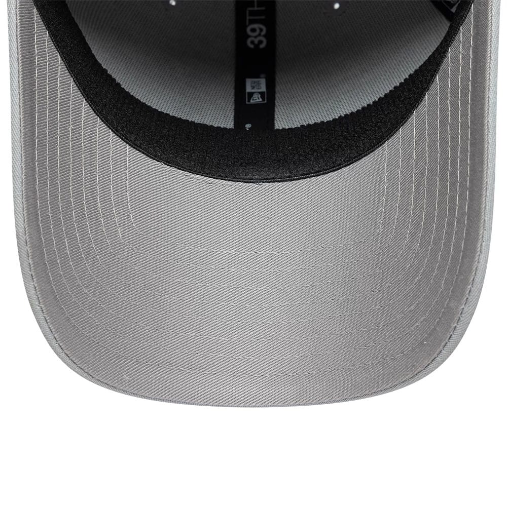 Pictured is this Manchester United FC 39THIRTY Stretch Fit cap in grey. 5