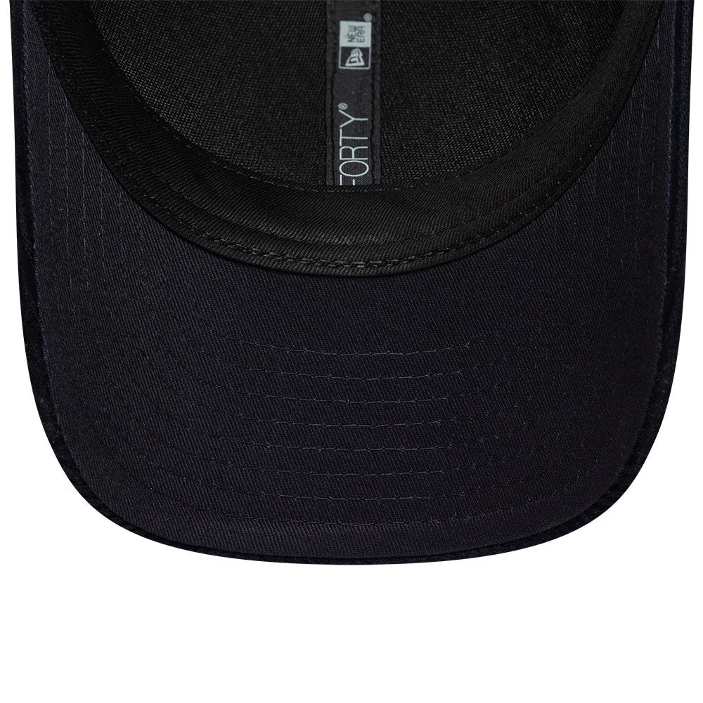 Pictured is this Chelsea FC Cord 9FORTY M-Crown cap in navy. 5