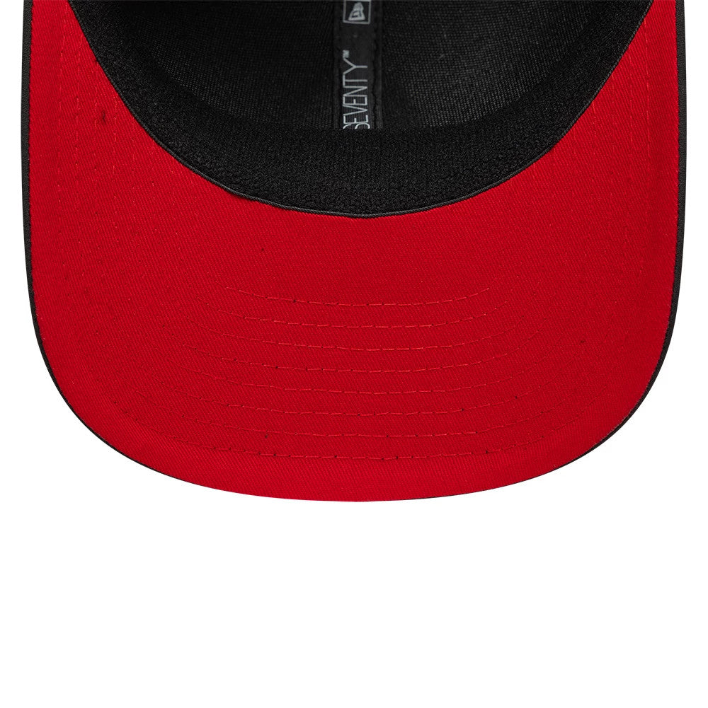 Pictured is this AC Milan Featherweight Poly 9SEVENTY Stretch Snap cap in black. 2