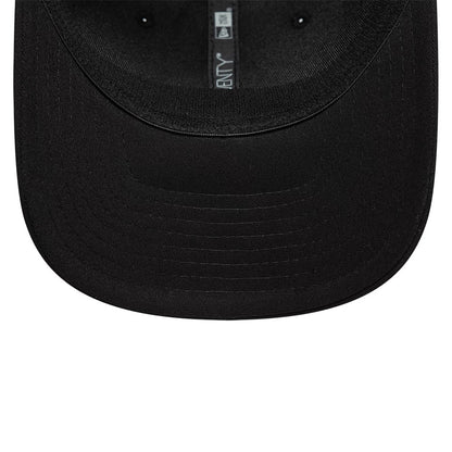 Pictured is this Vespa 9SEVENTY Stretch Snap cap in black. 6