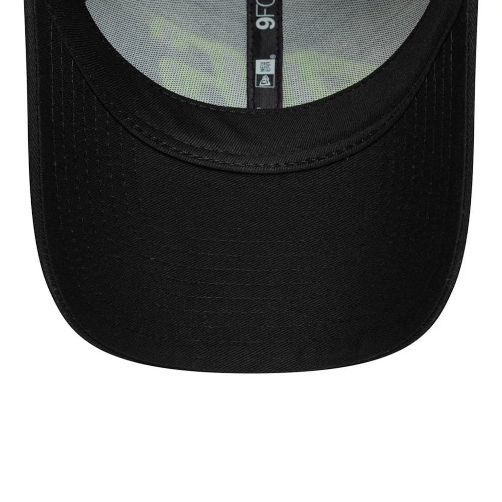 Pictured is this VR46 wordmark 9FORTY cap in black. 5