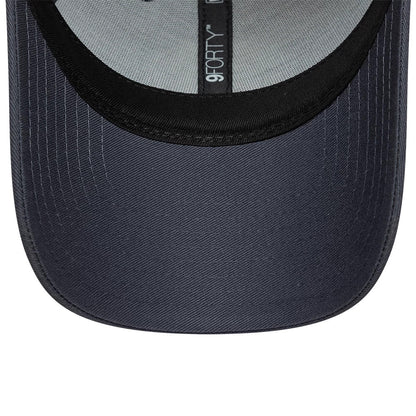 Pictured is this Chelsea FC 9FORTY cap in grey. 5