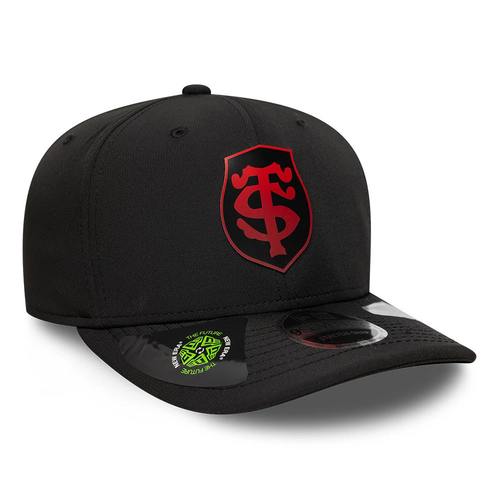 Pictured is this Stade Toulousain Gradient Stade Toulousain 9SEVENTY Stretch Snap cap in black. 3