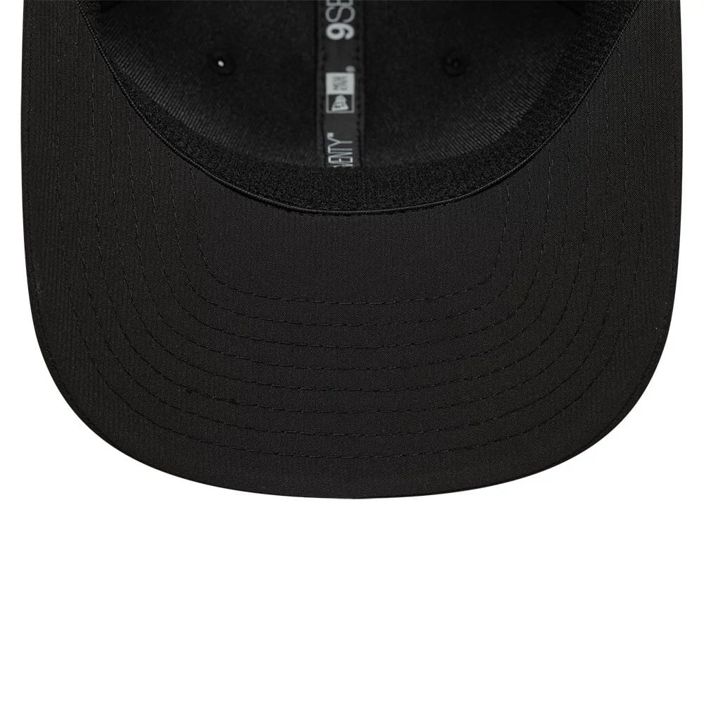 Pictured is this Stade Toulousain Gradient Stade Toulousain 9SEVENTY Stretch Snap cap in black. 5