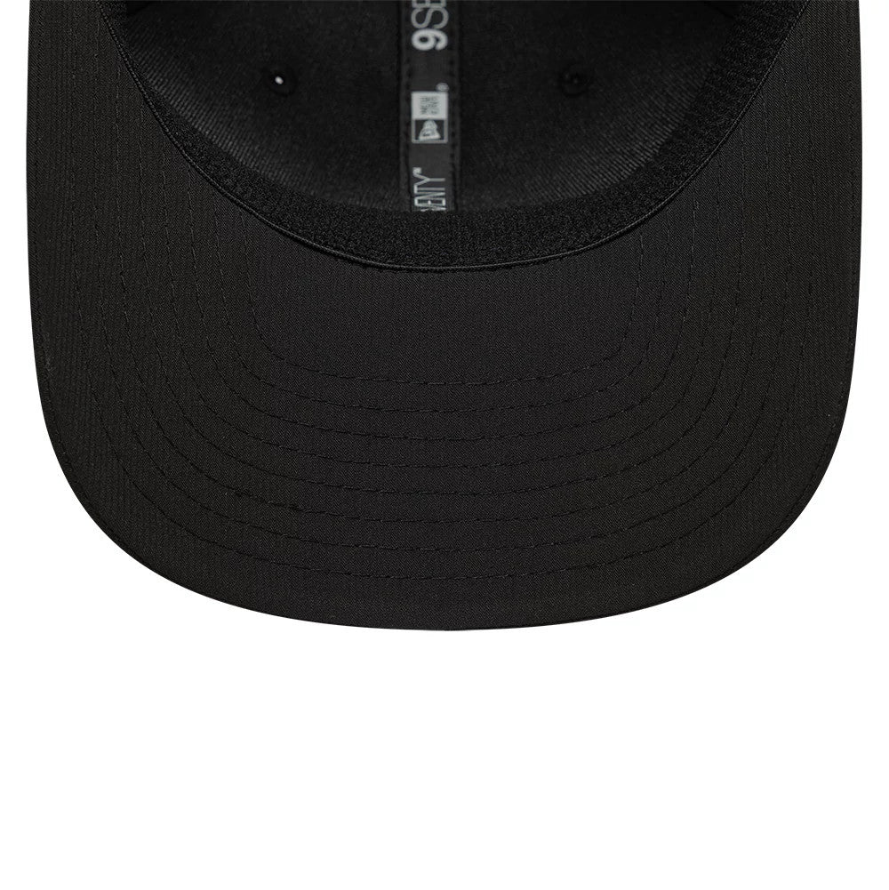 Pictured is this Stade Toulousain Gradient Stade Toulousain 9SEVENTY Stretch Snap cap in black. 5