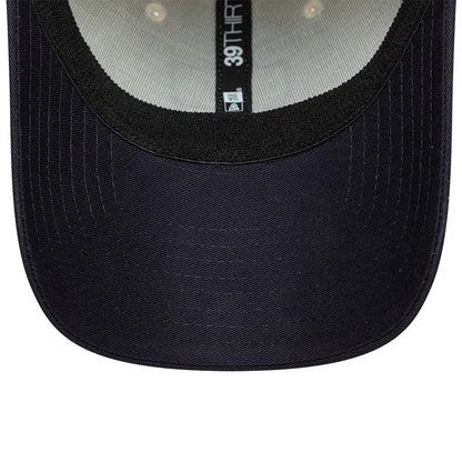 Pictured is this AS Roma 39THIRTY Stretch Fit cap in cream & black. 5