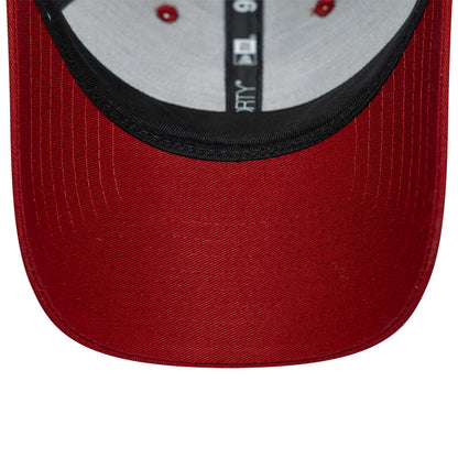 Pictured is this AS Roma League 9FORTY cap in dark red. 5