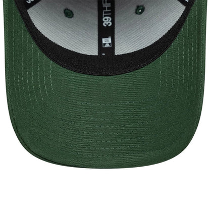 Pictured is this Newcastle United FC 39THIRTY Stretch Fit cap in dark green. 5