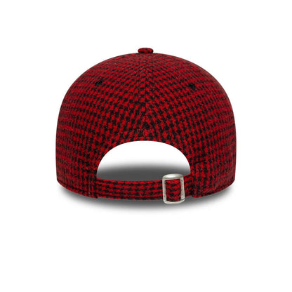 Pictured is this AC Milan Houndstooth 9FORTY cap in red. 5