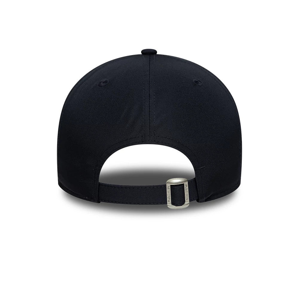 Pictured is this Manchester United FC Gold 9FORTY cap in navy. 4
