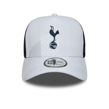Pictured is this Tottenham Hotspur FC Pattern Knit 9FORTY E-Frame Trucker cap in white. 3