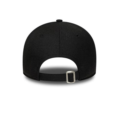 Pictured is this Liverpool FC Wool 9FORTY cap in black. 5