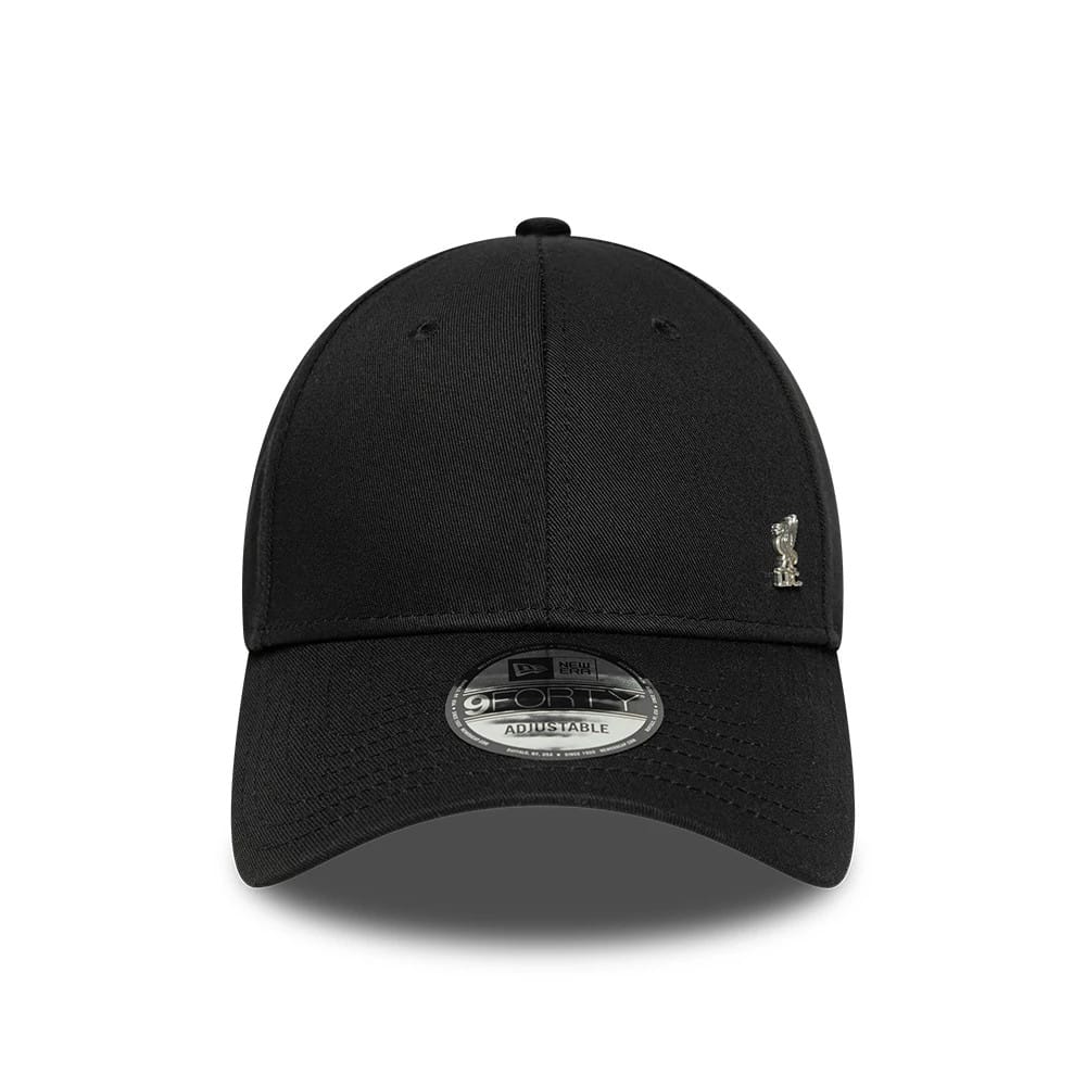Pictured is this Liverpool FC Metal Pin 9FORTY cap in black. 2