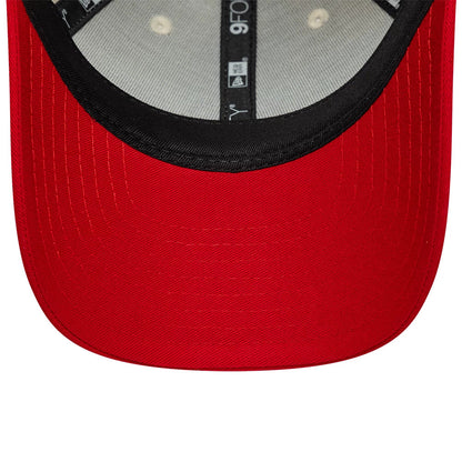 Pictured is this Youth Manchester United FC Contrast 9FORTY cap in cream. 5