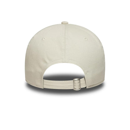 Pictured is this Newcastle United FC Howay The Lads 9TWENTY cap in cream. 6