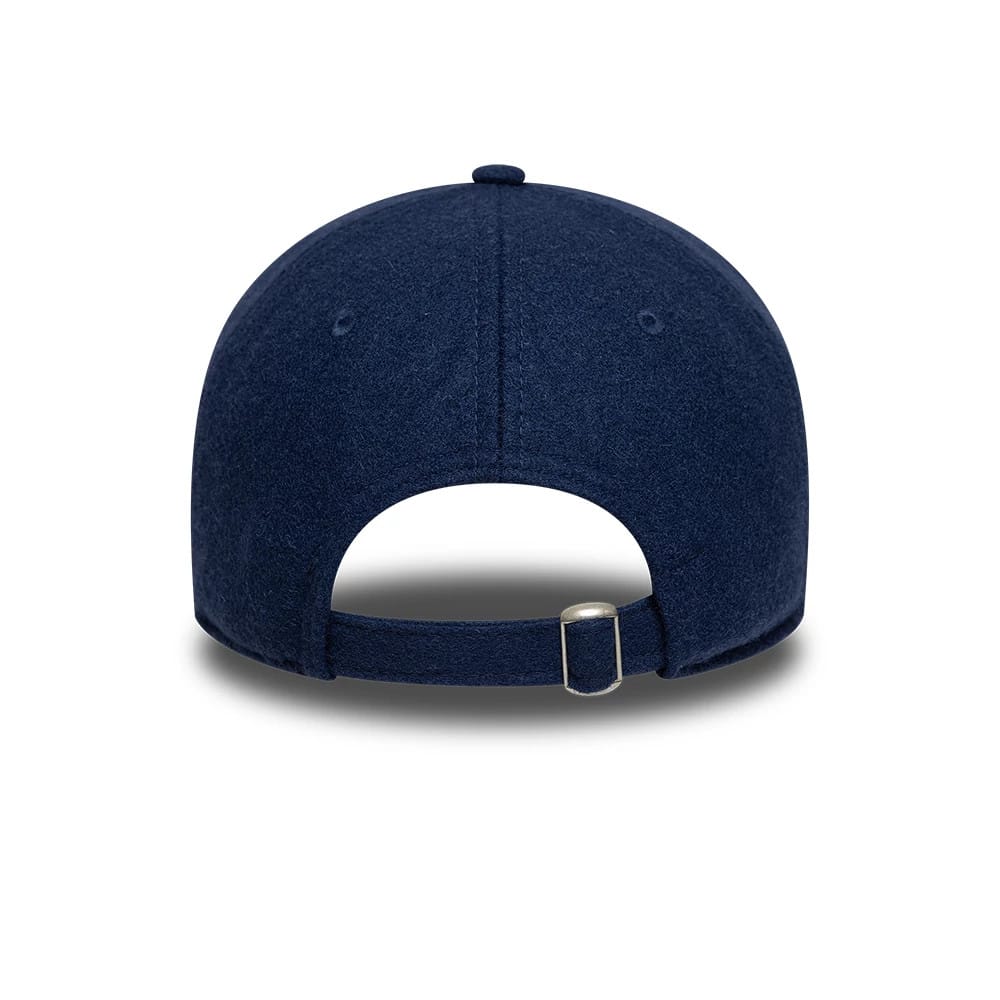 Pictured is this Chelsea FC Logo Wool 9TWENTY cap in blue. 4