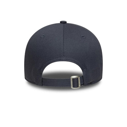 Pictured is this Visa Cash App Racing Bulls 9FORTY cap in grey. 4