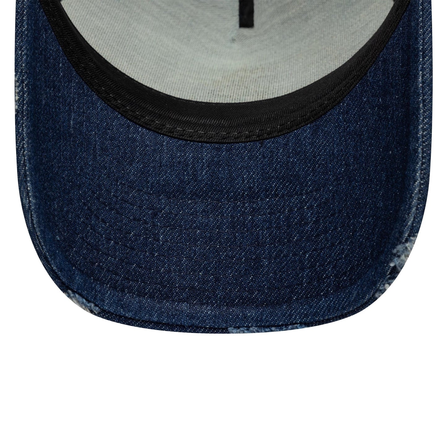 Pictured is this Visa Cash App Racing Bulls Denim 9FORTY E-Frame Trucker cap in black. 5