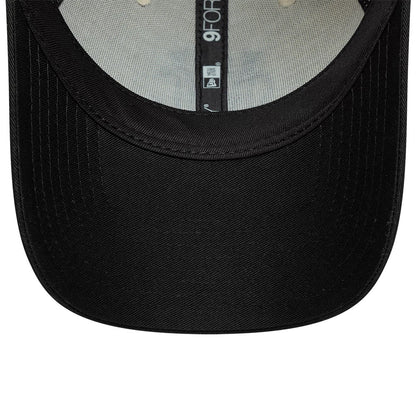 Pictured is this Manchester United FC Monogram 9FORTY cap in cream. 5