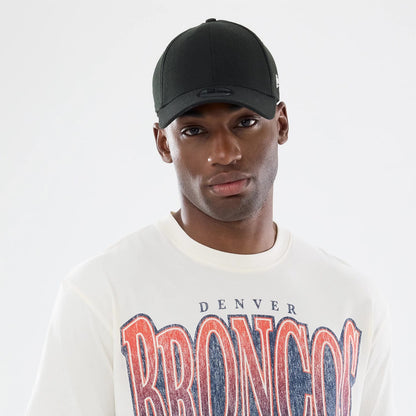 The model is wearing this NFL Sport Classic Denver Broncos T-Shirt in Cream. 6