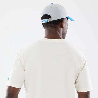 The model is wearing this NFL Sport Classic Detroit Lions T-Shirt in cream. 7