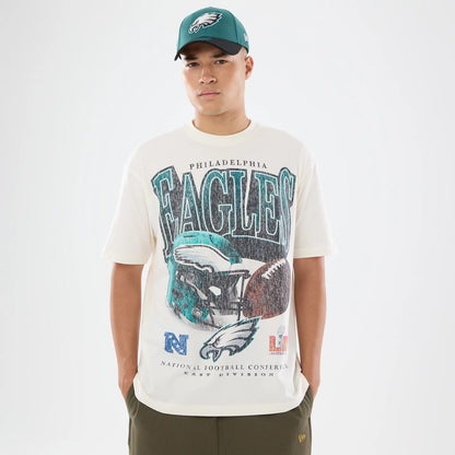 The model is wearing this NFL Sport Classic Philadelphia Eagles T-Shirt in cream. 1