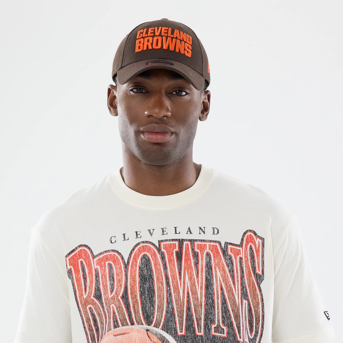 The model is wearing this NFL Sport Classic Cleveland Browns T-Shirt in cream. 7