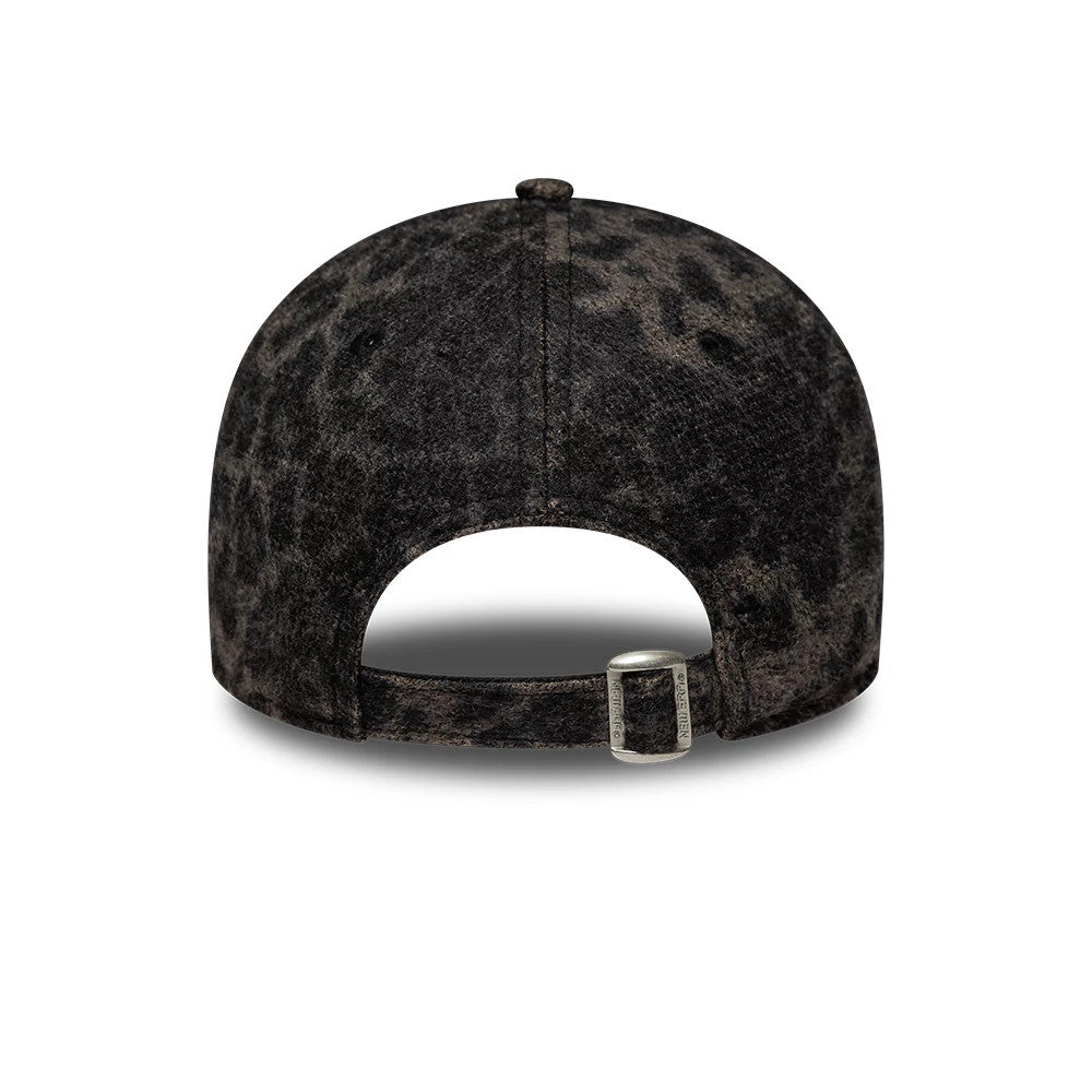Pictured is this Womens MLB Cosy Leopard LA Dodgers 9FORTY cap in black. 4