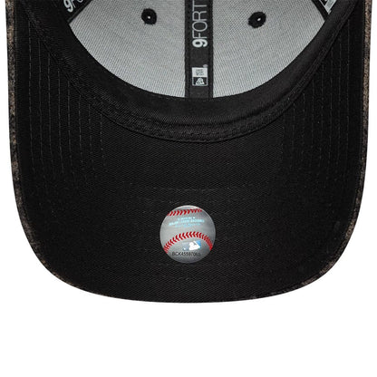 Pictured is this Womens MLB Cosy Leopard LA Dodgers 9FORTY cap in black. 5