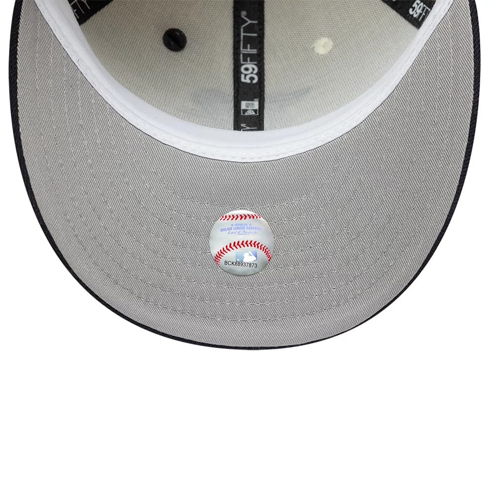 Pictured is this MLB Pin Texas Rangers 59FIFTY Fitted cap in navy. 2