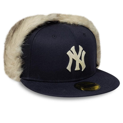 Pictured is this MLB Cotton Canvas New York Yankees Dogear 59FIFTY Fitted cap in navy. 6