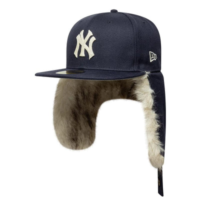 Pictured is this MLB Cotton Canvas New York Yankees Dogear 59FIFTY Fitted cap in navy. 2