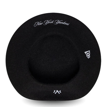 Pictured is this MLB Wool Script New York Yankees Beret in black. 5