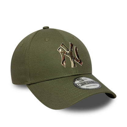 Pictured is this MLB Outline Camo New York Yankees 9FORTY cap in green. 3