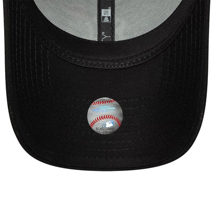 Pictured is this Womens MLB Flower Icon New York Yankees 9FORTY cap in black. 5