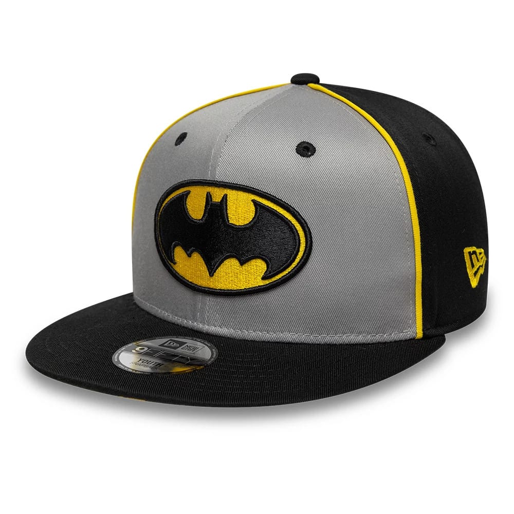 Pictured is this Youth DC Piping Batman 9FIFTY Snapback cap in black. 1