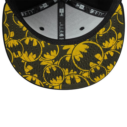 Pictured is this Youth DC Piping Batman 9FIFTY Snapback cap in black. 2
