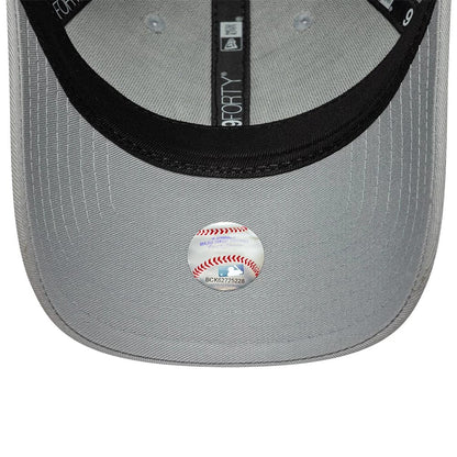Pictured is this Womens MLB Metallic LA Dodgers 9FORTY cap in grey. 5