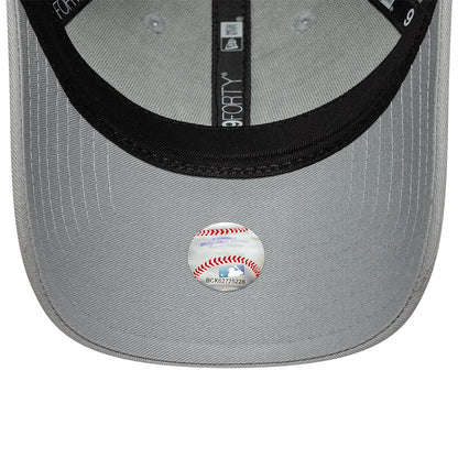 Pictured is this Womens MLB Metallic LA Dodgers 9FORTY cap in grey. 5