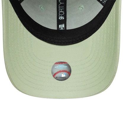 Pictured is this Youth MLB League Essential LA Dodgers 9FORTY cap in pastel green. 5