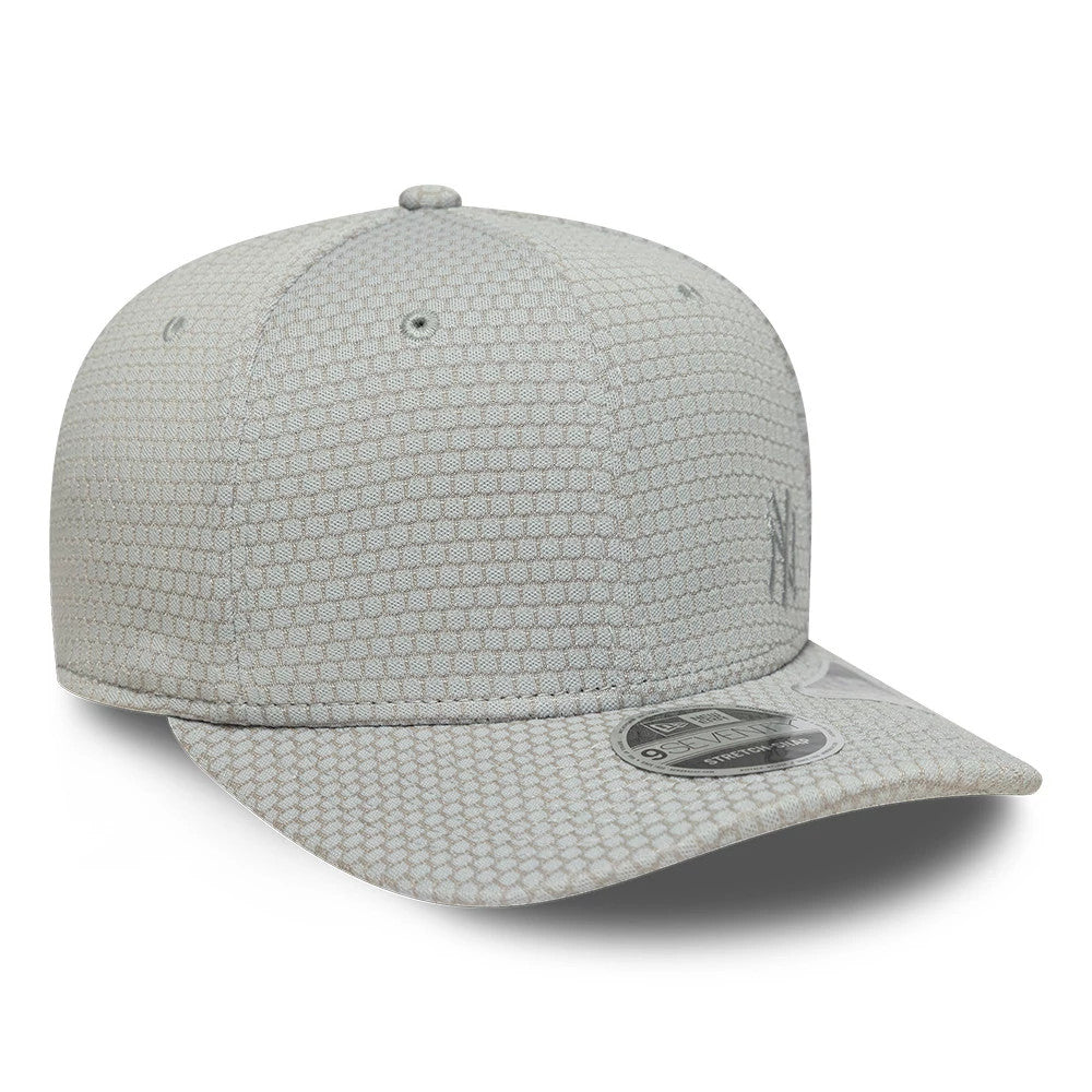 Pictured is this MLB Flawless Mesh New York Yankees 9SEVENTY Stretch Snap cap in grey. 3